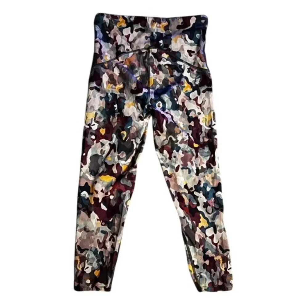 Spanx Women's Size Large Booty Boost Active Leggings Camo Ruby Print 7/8 Length - Picture 1 of 7
